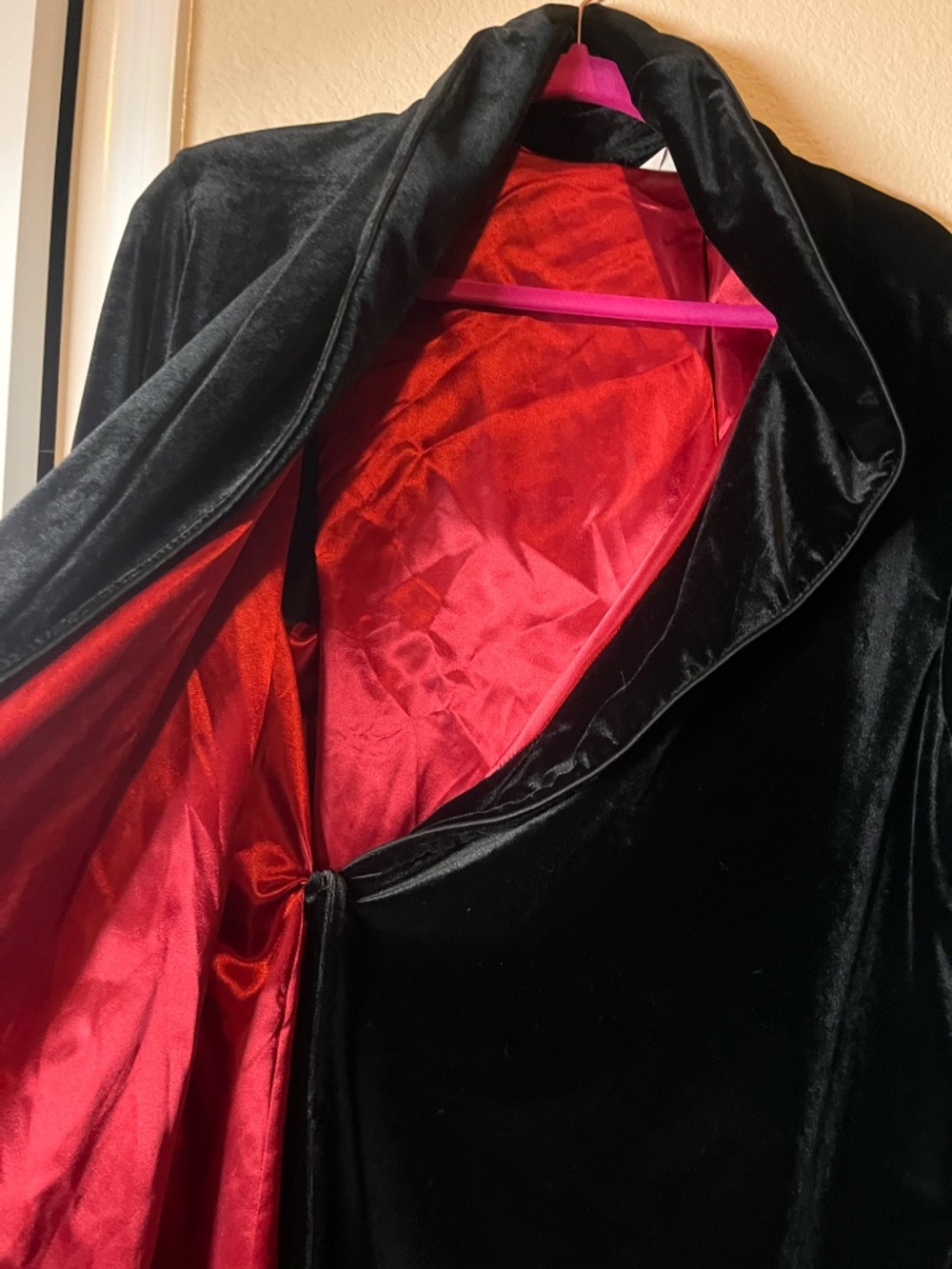 Black Velvet Robe with Red Satin Lining Soma L/XL - Picture 2 of 6